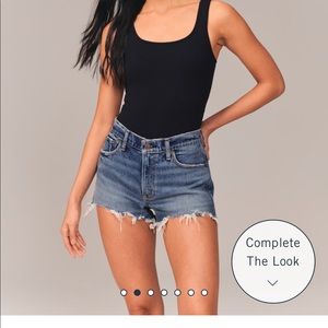 Abercrombie and Fitch mid rise mom short